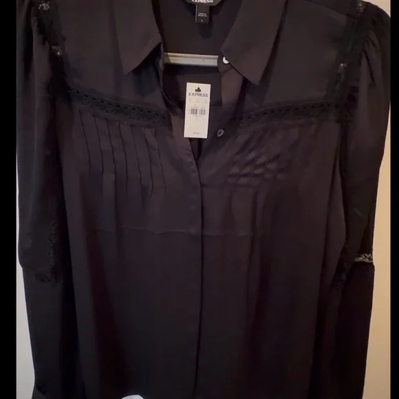 Express Black Blouse with Elegant Design - Picture 4 of 5